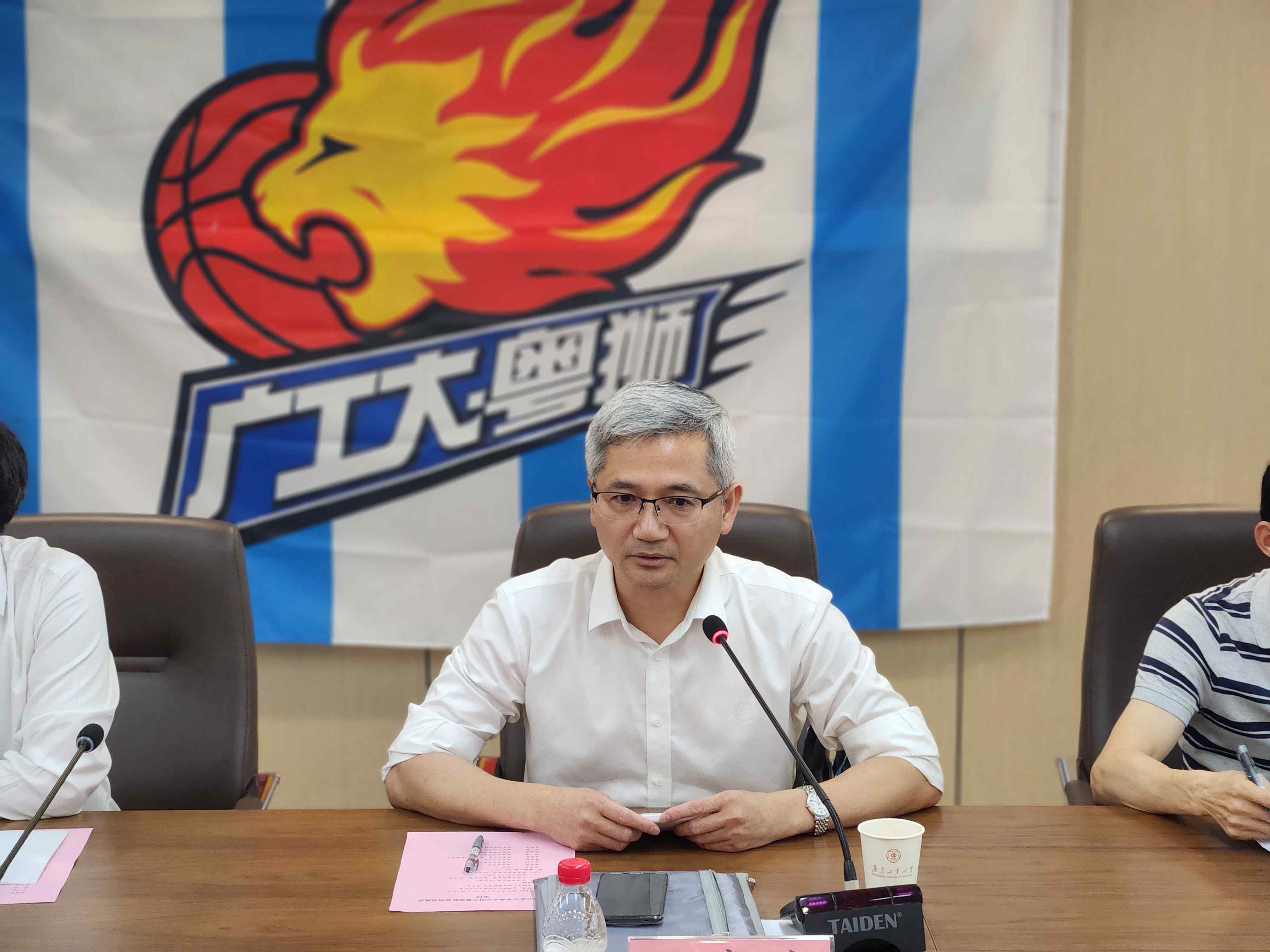 球队被指篮球训练中存在严重问题，管理层作出回应的简单介绍