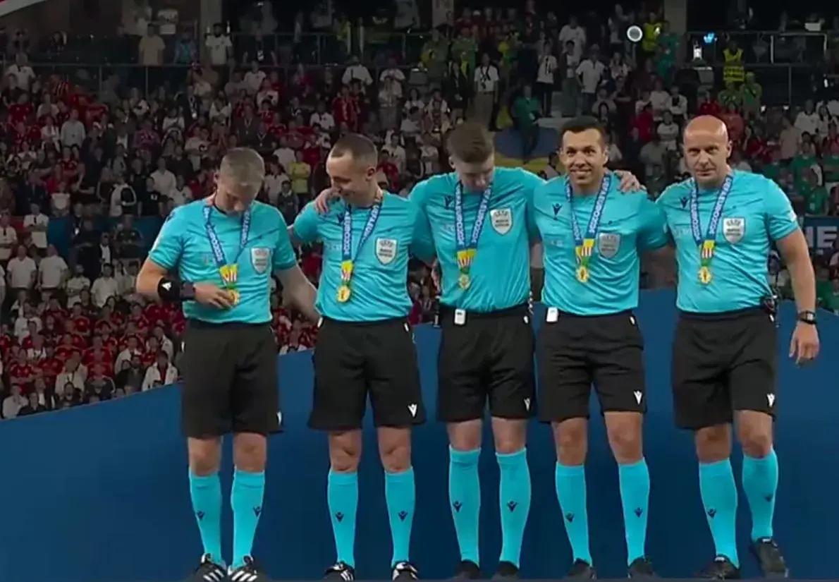 欧洲杯资格赛颁奖典礼圆满落幕,精彩瞬间 欧洲杯资格赛颁奖典礼圆满落幕,精彩瞬间