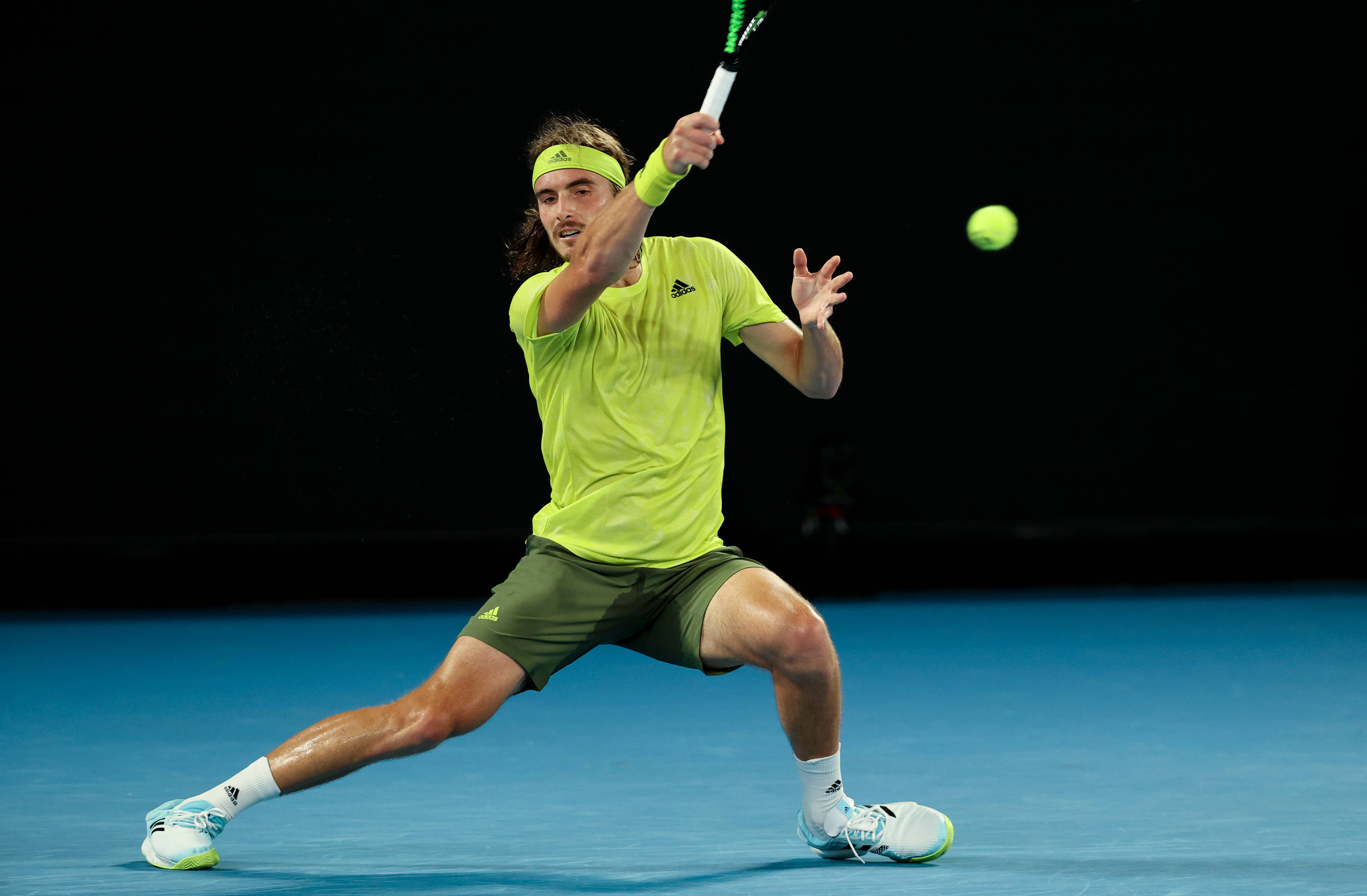 世界网球队翻盘意大利网球队，西西帕斯打破历史纪录的简单介绍